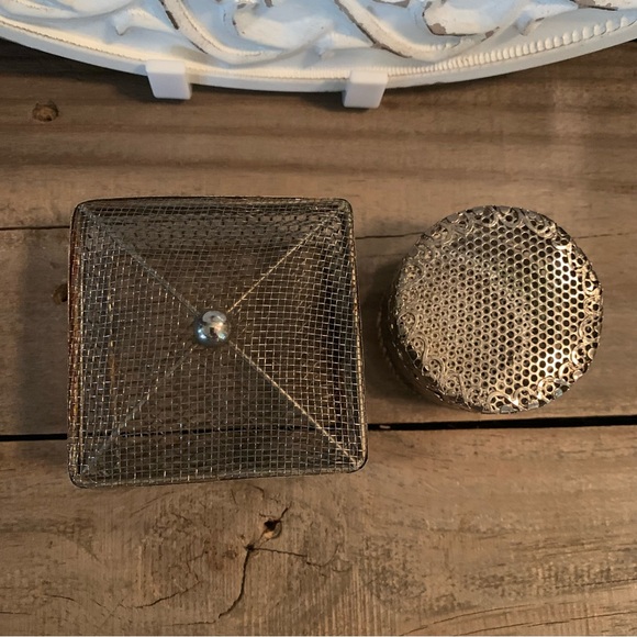2 Vintage Metal Decorative Boxes~trinket box~Jewelry~farmhouse~Granny core - Picture 2 of 9